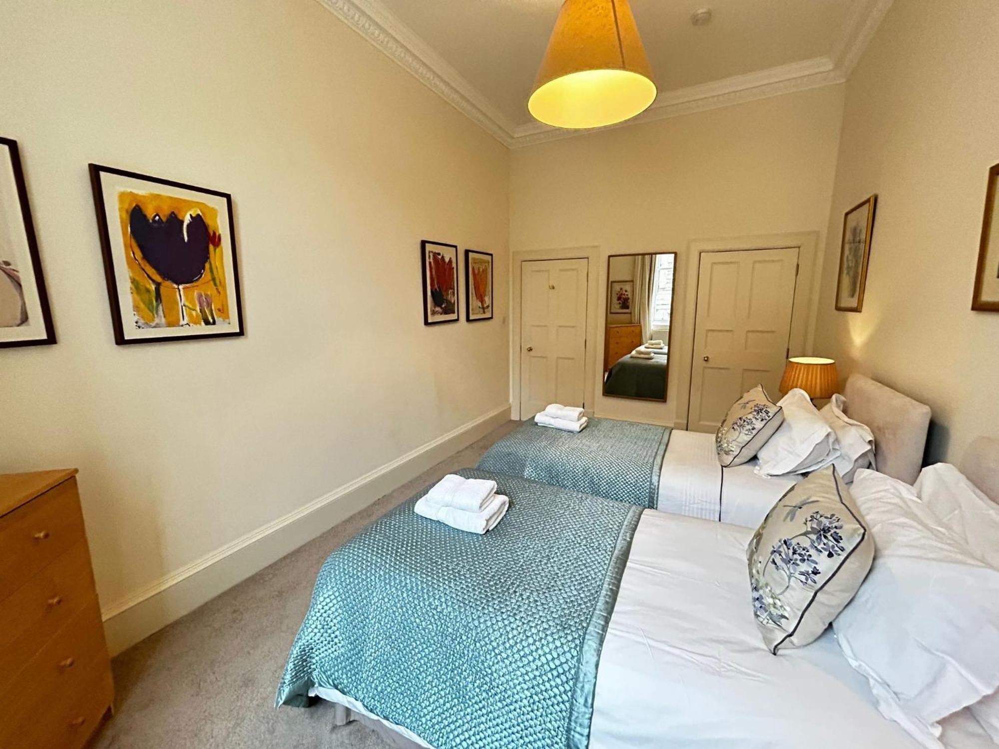 Parliament Sq Apartment Единбург Екстериор снимка