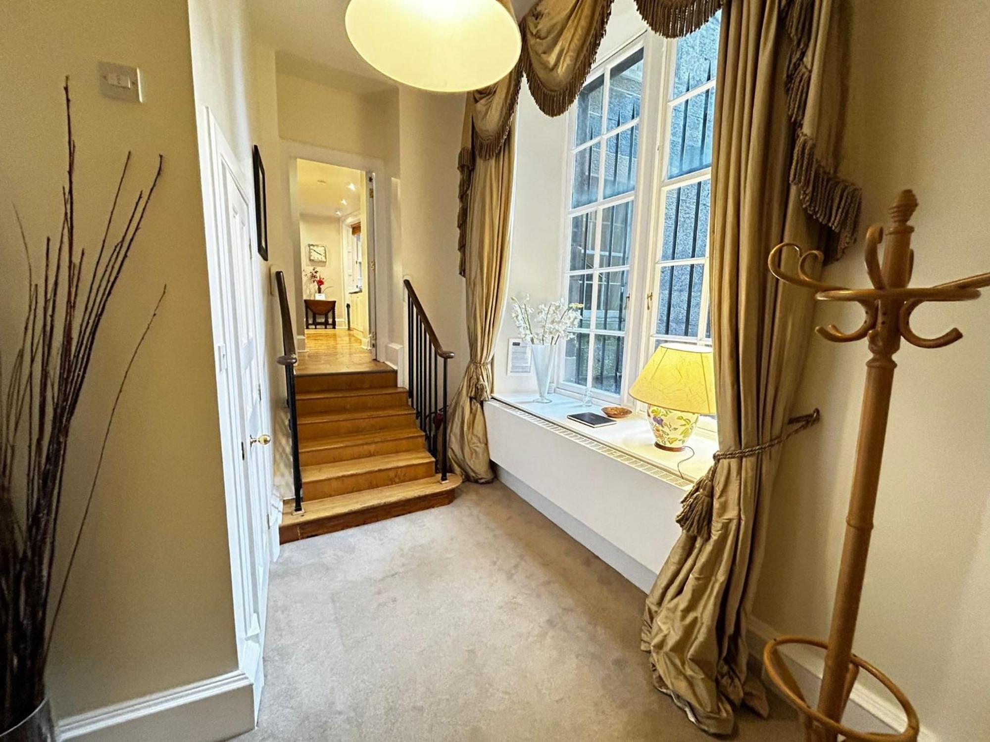 Parliament Sq Apartment Единбург Екстериор снимка